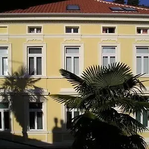 https://apartment-damir-opatija.primorje-gorskikotar.com