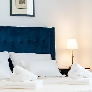 https://art-apartments.hotelinzadar.com